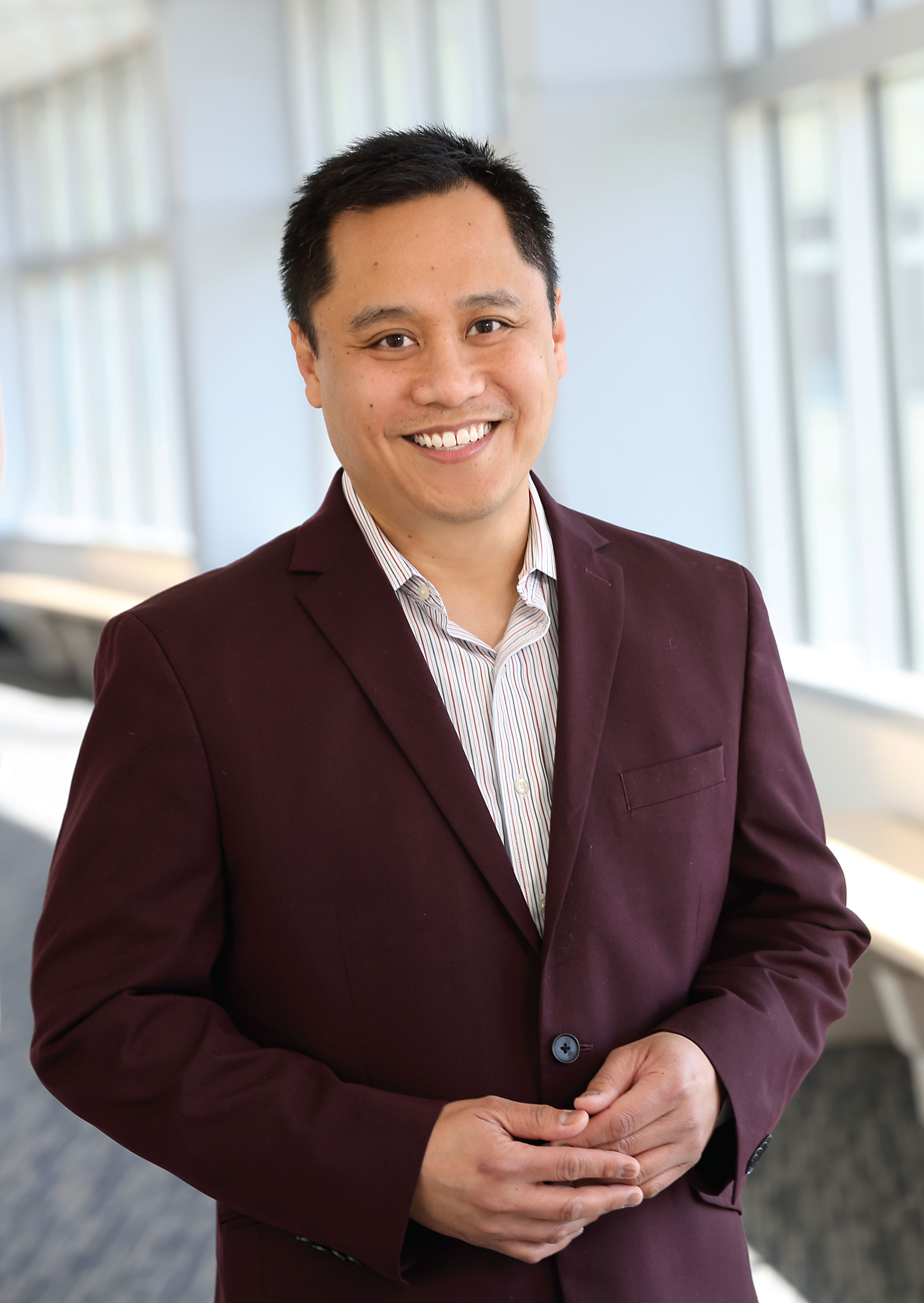 ONS member Marlon Garzo Saria, PhD, RN, FAAN